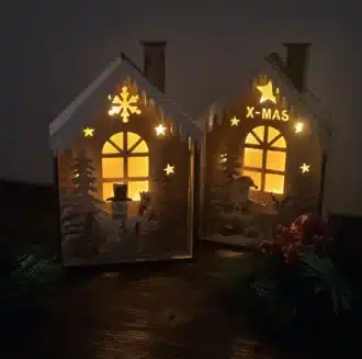 weihnachtshaus mit beleuchtung